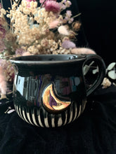 Load image into Gallery viewer, 30. Full of bats mug - 450ml P